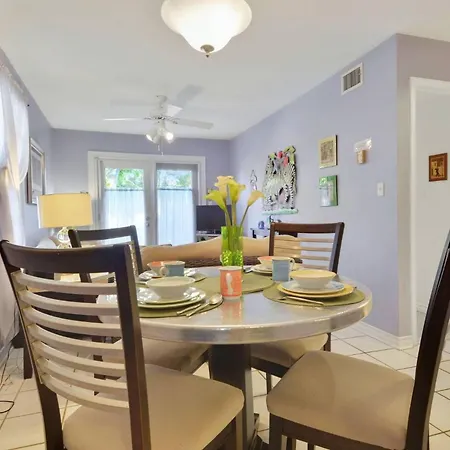 Lavender Jungle By Avantstay Great Location W Patio Shared Pool Week Long Stays Only Key West Exterior photo