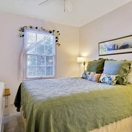 Lavender Jungle By Avantstay Great Location W Patio Shared Pool Week Long Stays Only Key West Exterior photo
