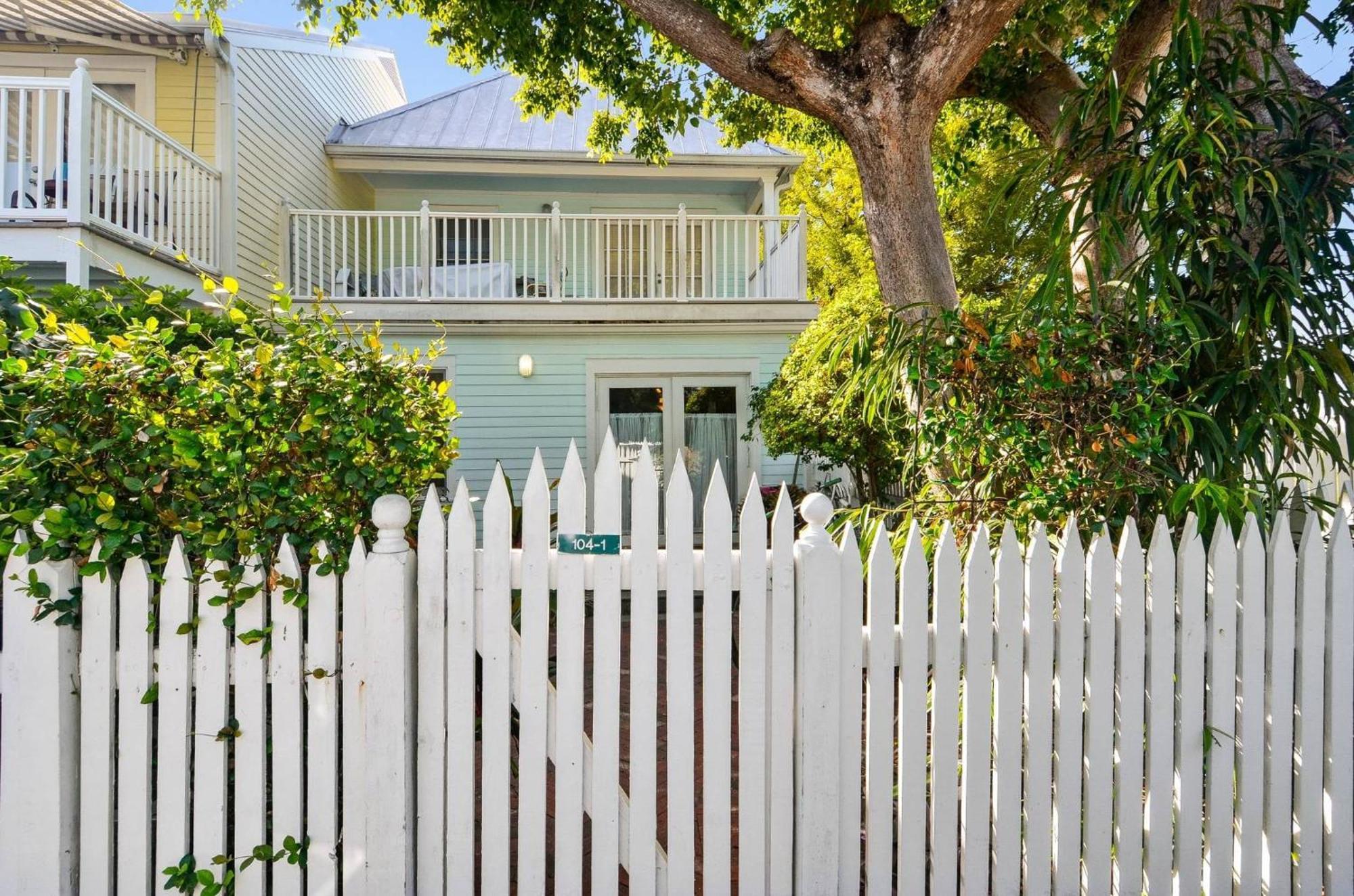 Lavender Jungle By Avantstay Great Location W Patio Shared Pool Week Long Only * Cayo Hueso