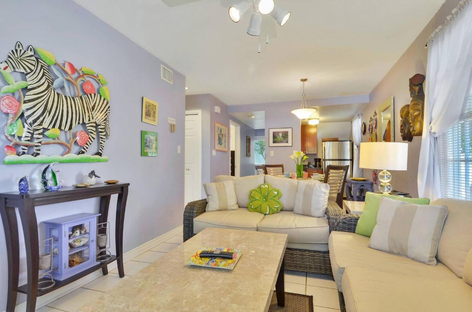 Сasa de vacaciones Lavender Jungle By Avantstay Great Location W Patio Shared Pool Week Long Only Cayo Hueso